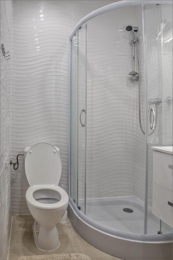 Bed and Breakfast Stajnia Pod Debem Стараховице Экстерьер фото