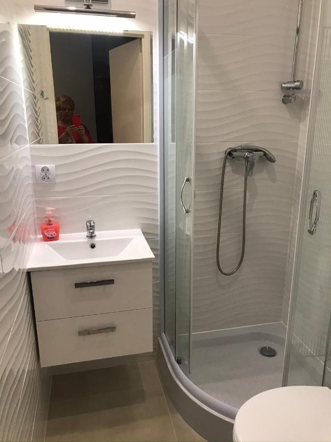 Bed and Breakfast Stajnia Pod Debem Стараховице Экстерьер фото