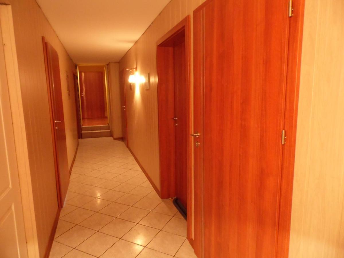 Bed and Breakfast Stajnia Pod Debem Стараховице Экстерьер фото