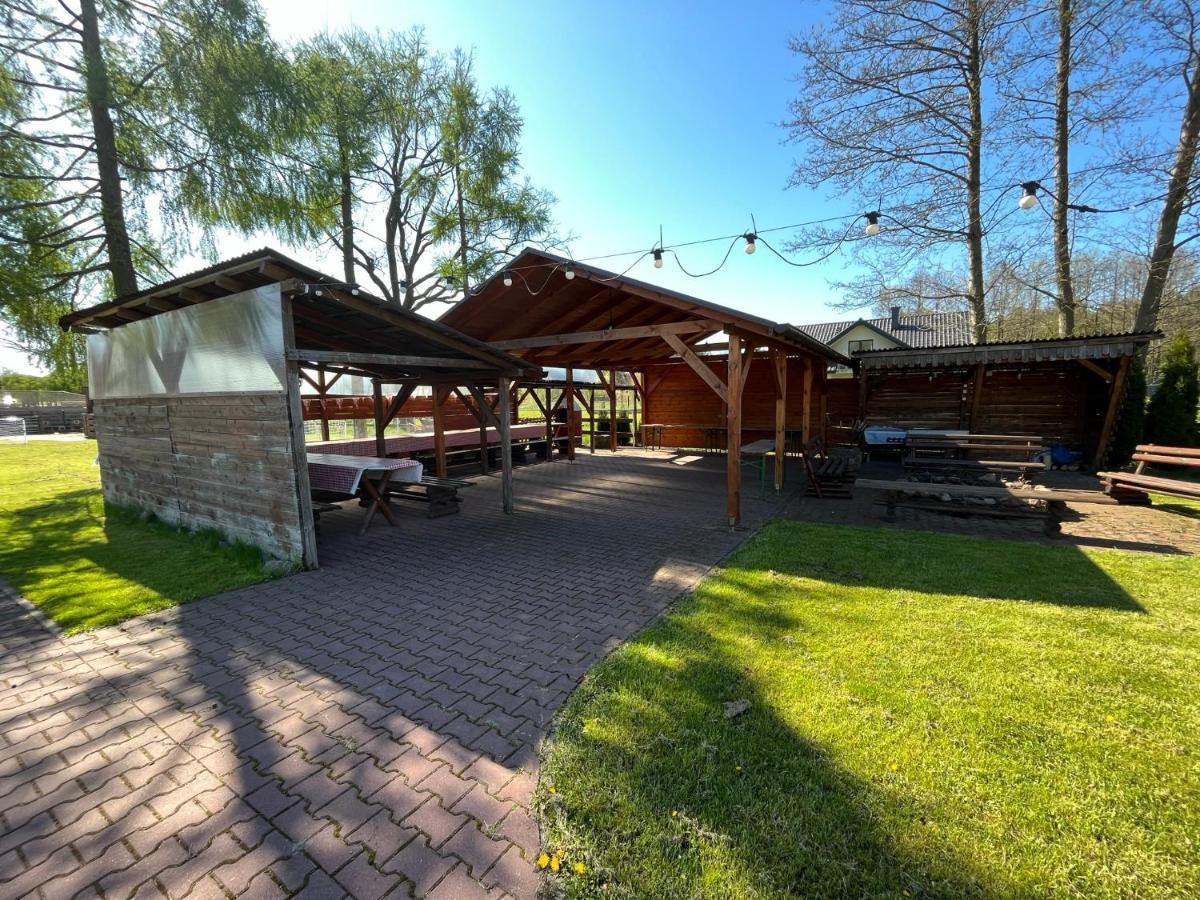 Bed and Breakfast Stajnia Pod Debem Стараховице Экстерьер фото