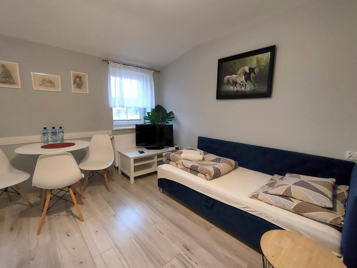 Bed and Breakfast Stajnia Pod Debem Стараховице Экстерьер фото