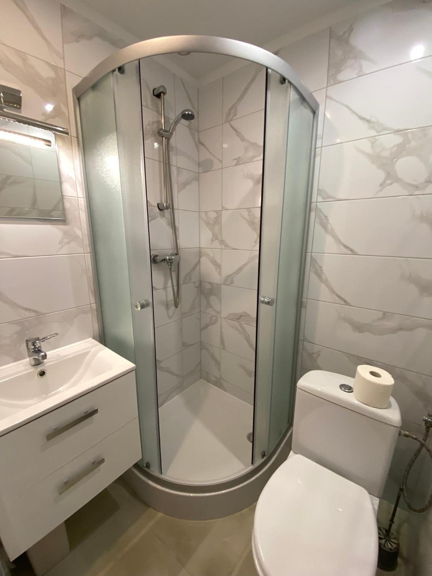 Bed and Breakfast Stajnia Pod Debem Стараховице Экстерьер фото
