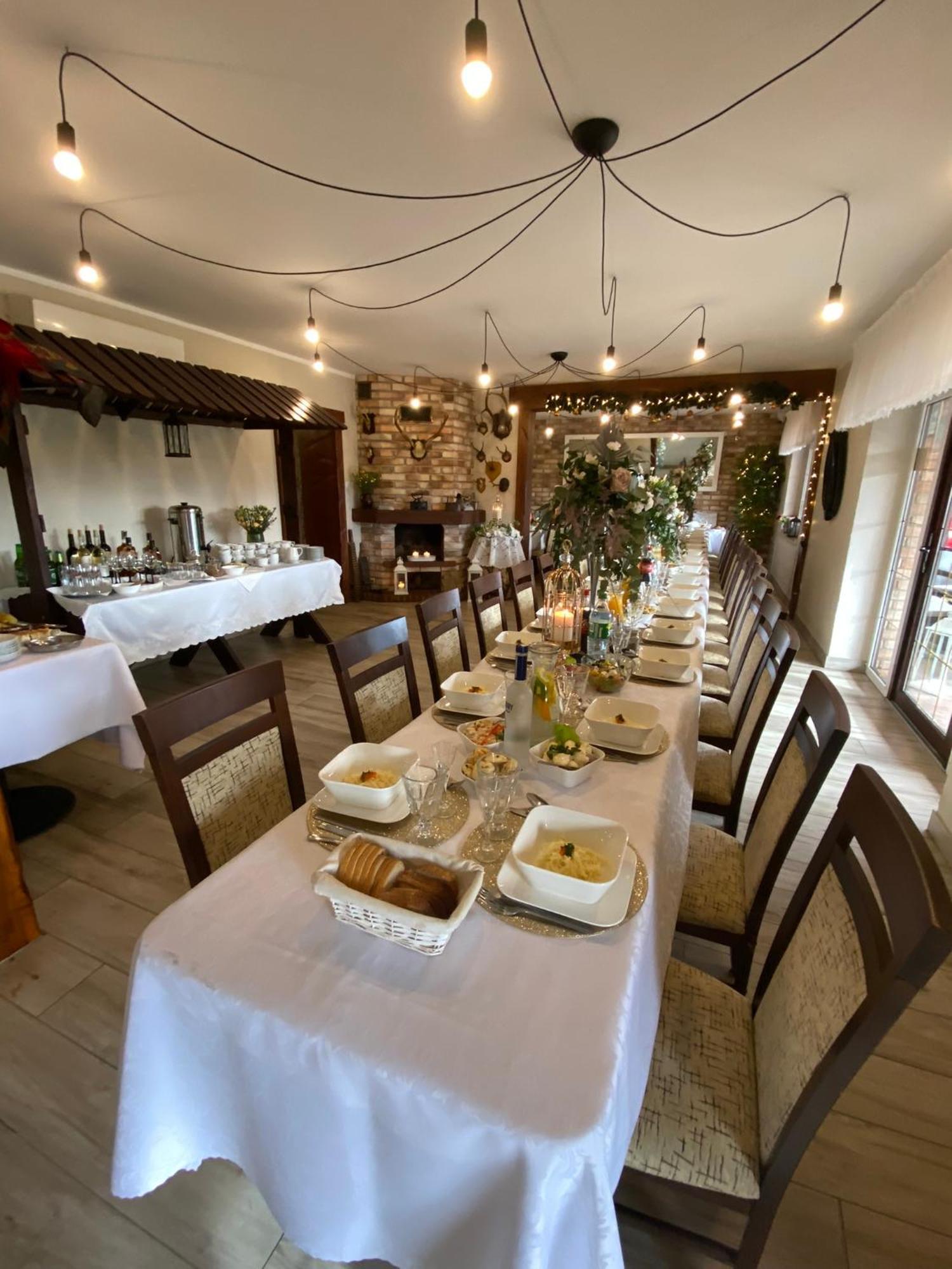 Bed and Breakfast Stajnia Pod Debem Стараховице Экстерьер фото