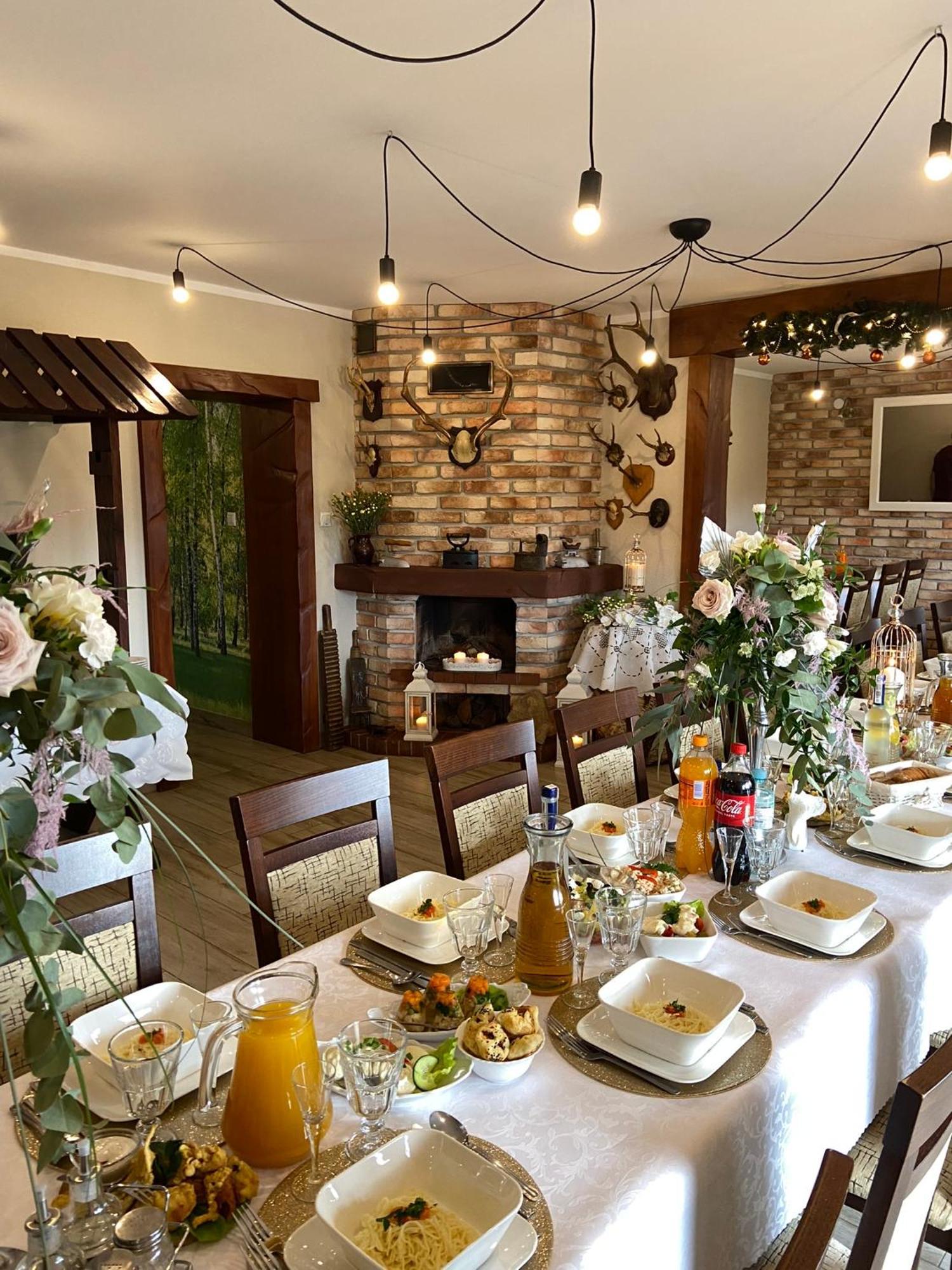 Bed and Breakfast Stajnia Pod Debem Стараховице Экстерьер фото